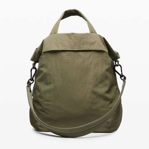 Lululemon On My Level Bag 19L